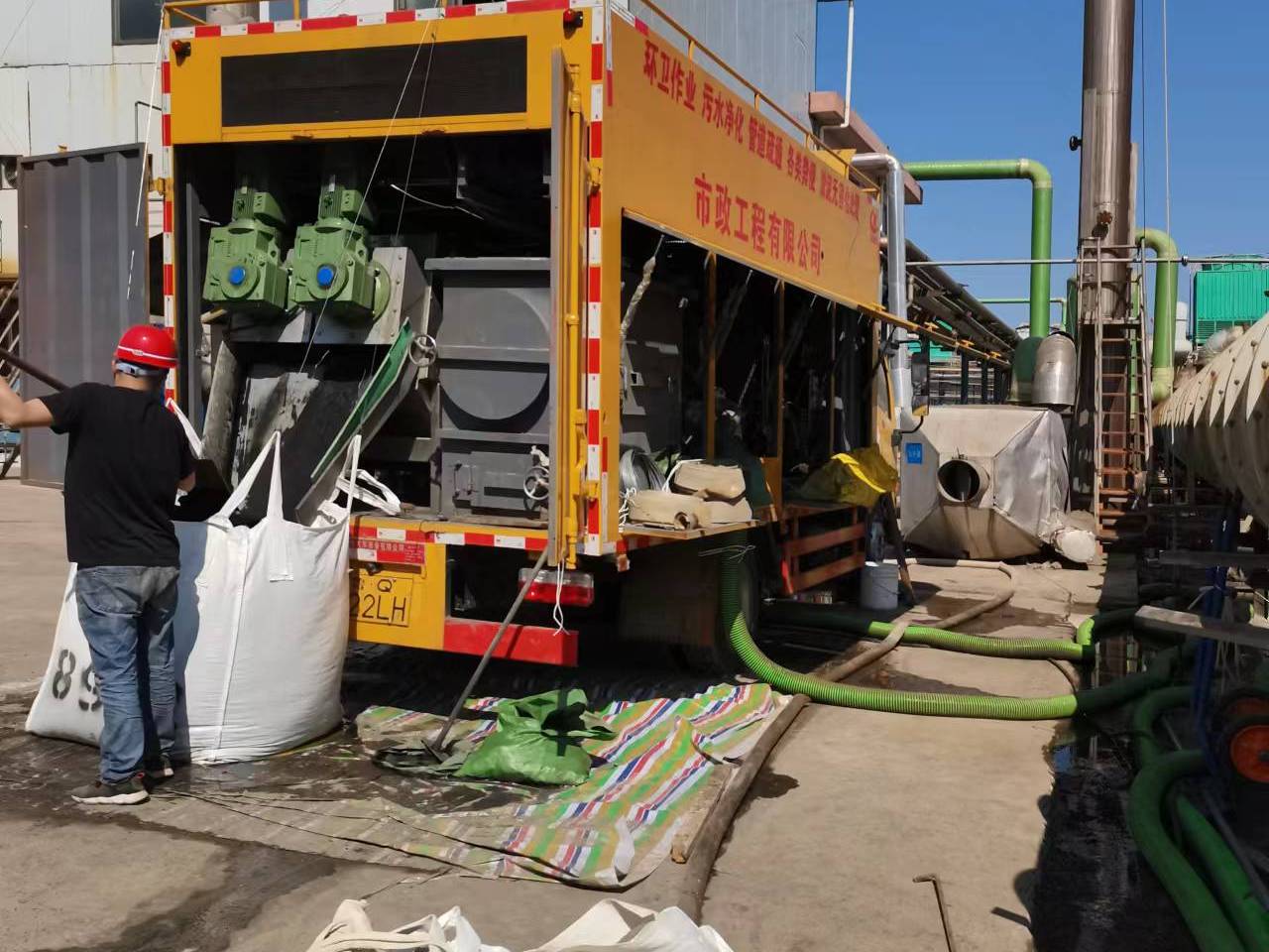 眉县淤泥压干处理